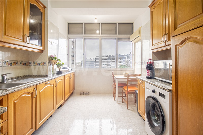 Apartamento T3 / Oeiras, Carnaxide e Queijas
