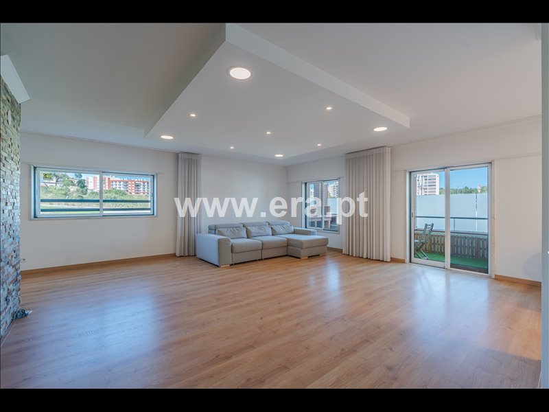 Apartamento T3 à venda em Carnaxide e Queijas, Oeiras — foto 3