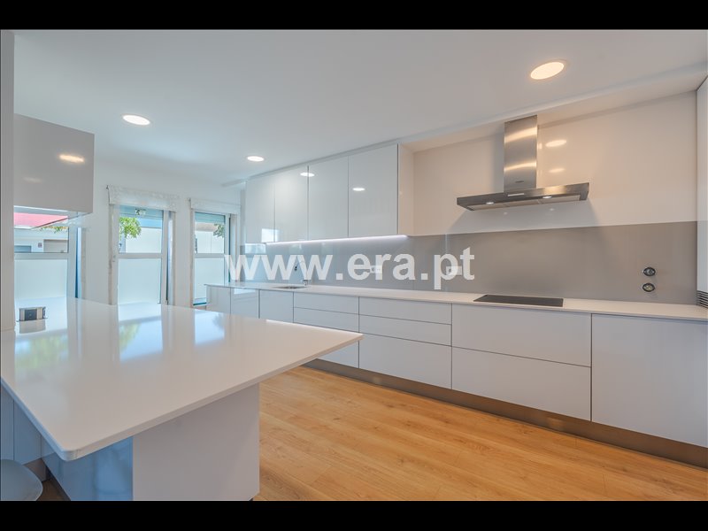 Apartamento T3 à venda em Carnaxide e Queijas, Oeiras — foto 7
