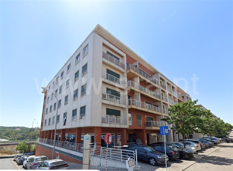 Apartamento T3 / Oeiras, Carnaxide e Queijas
