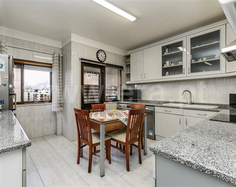 Apartamento T3 / Oeiras, Carnaxide