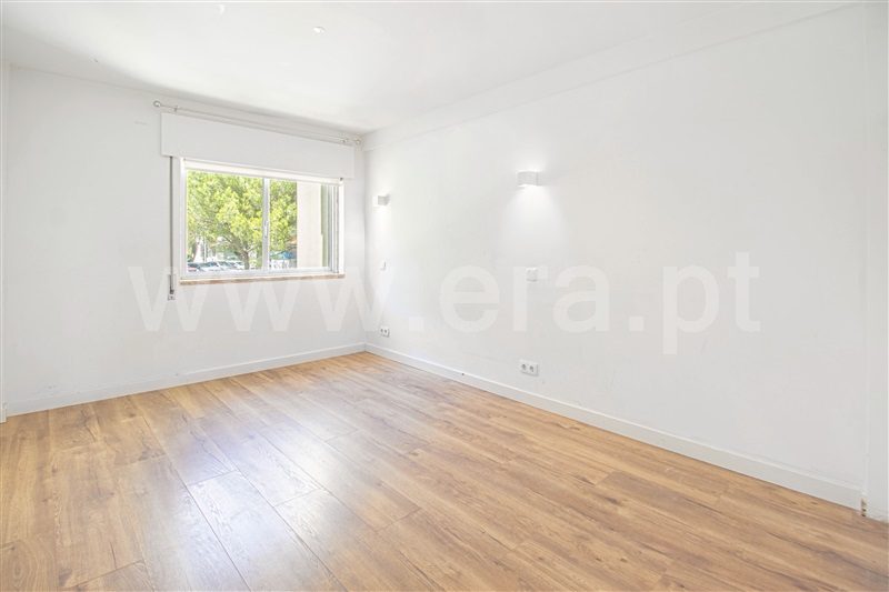 Apartamento T3 à venda em Centro de Carnaxide, Oeiras — foto 7