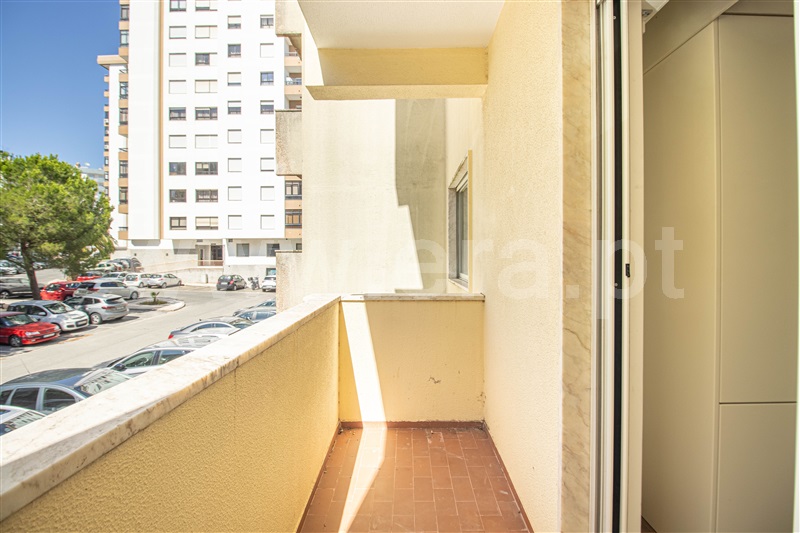 Apartamento T3 à venda em Centro de Carnaxide, Oeiras — foto 2