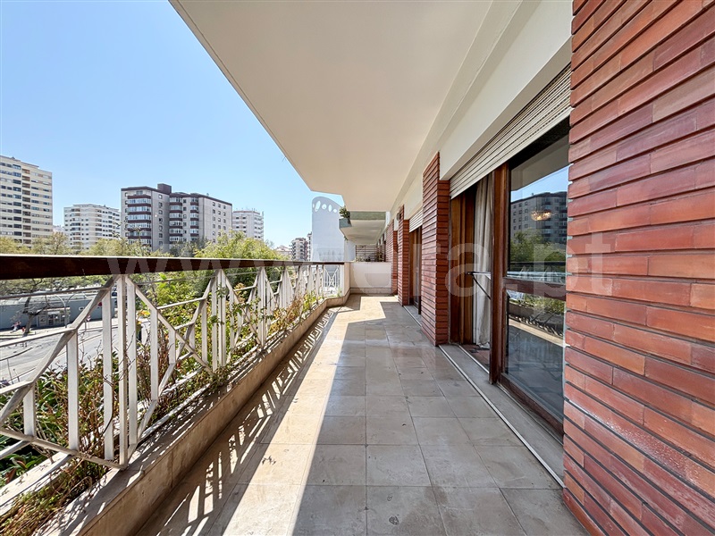 Apartamento T3 / Oeiras, Miraflores