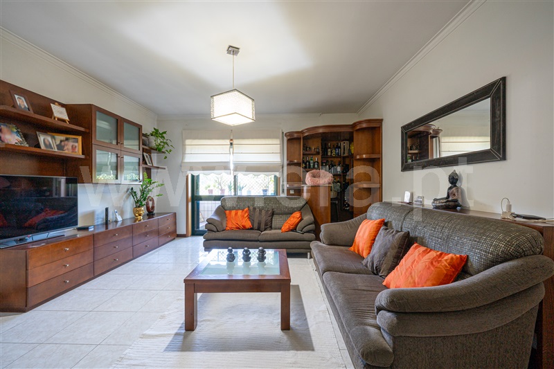 Apartamento T3 / Oliveira de Azeméis, Cesar