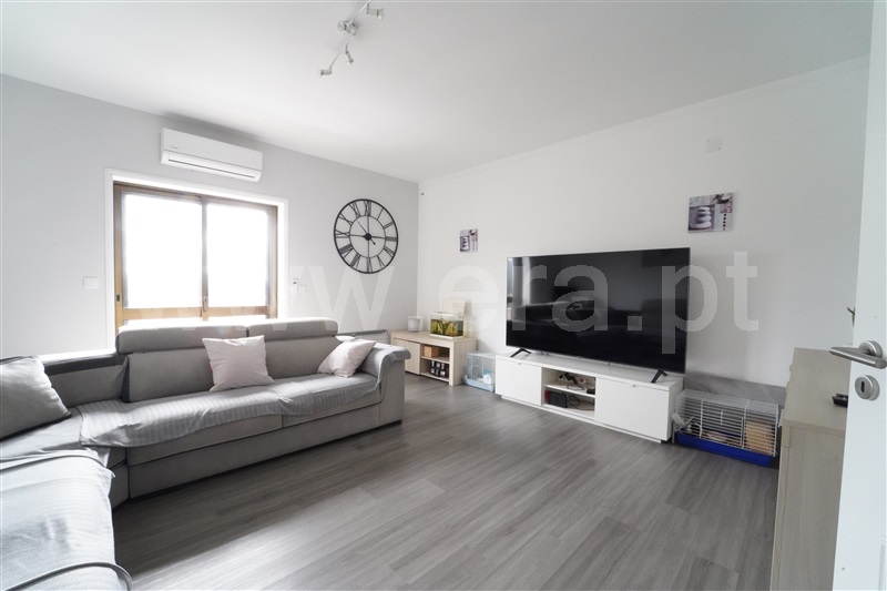 Apartamento T3 / Oliveira de Azeméis, Cesar