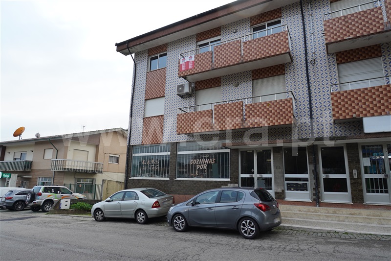 Apartamento T2 / Oliveira de Azeméis, Pinheiro da Bemposta, Travanca e Palmaz