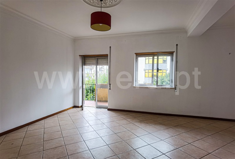 Apartamento T3 / Oliveira do Hospital, Oliveira do Hospital e São Paio de Gramaços