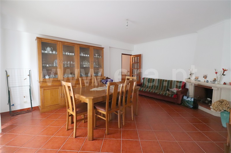 Apartamento T3 / Pombal, Santiago e São Simão de Litém e Albergaria dos Doze