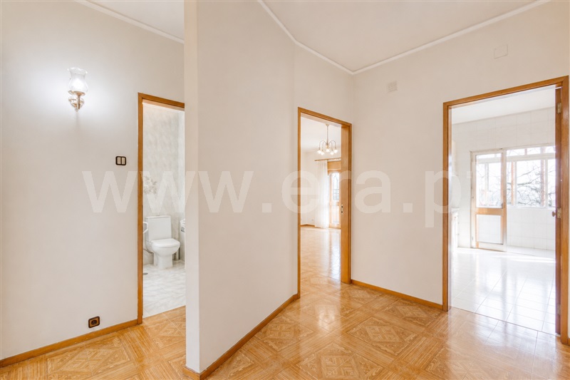 Apartamento T3 à venda em Lordelo do Ouro e Massarelos, Porto — foto 2