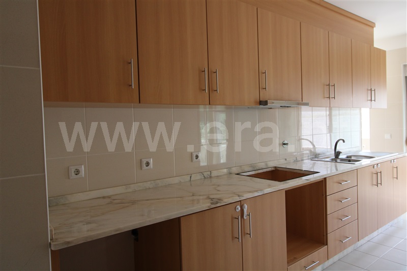 Apartamento T3 à venda em Fonte Arcada e Oliveira, Póvoa de Lanhoso — foto 2