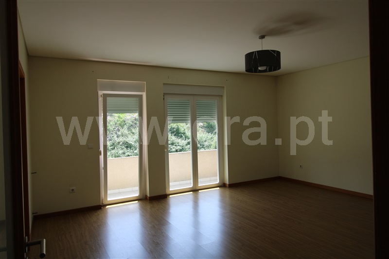 Apartamento T3 à venda em Fonte Arcada e Oliveira, Póvoa de Lanhoso — foto 3