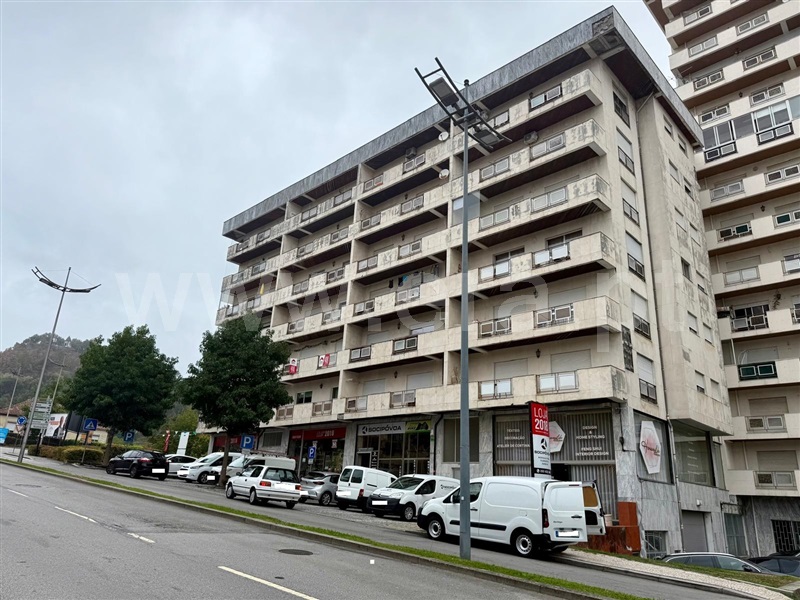 Apartamento T3 Póvoa de Lanhoso, Póvoa de Lanhoso (Nossa Senhora do Amparo) - 1500518 - 1