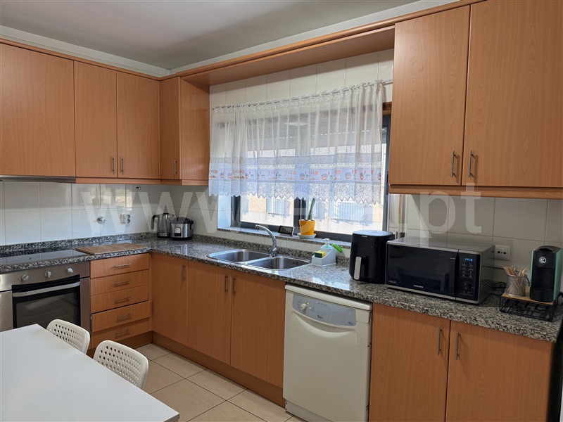 Apartamento T3 à venda em Póvoa de Lanhoso (Nossa Senhora do Amparo), Póvoa de Lanhoso — foto 3