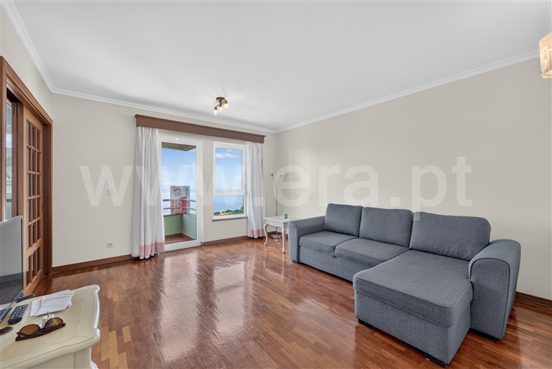 Apartamento T3 / Santa Cruz, Figueirinhas