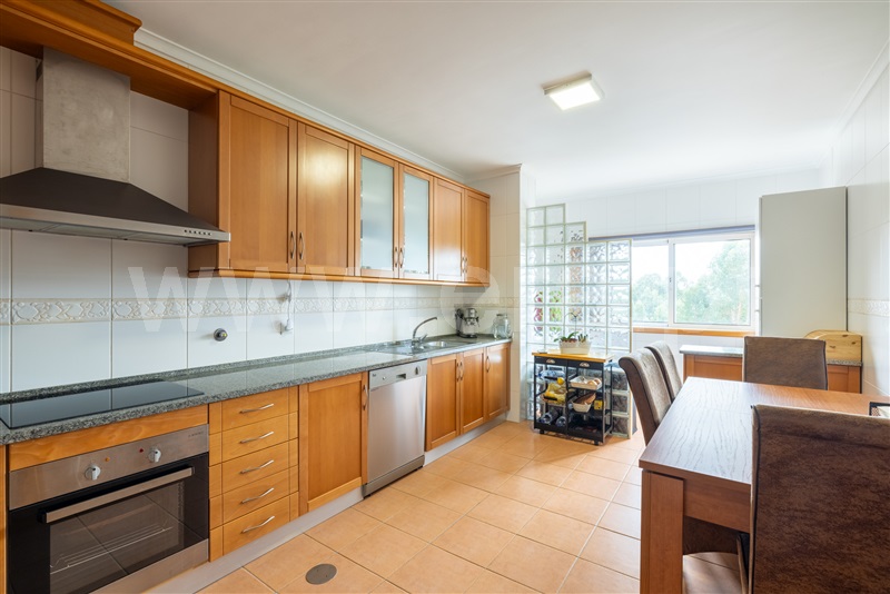 Apartamento T3 / Santa Maria da Feira, Escapães