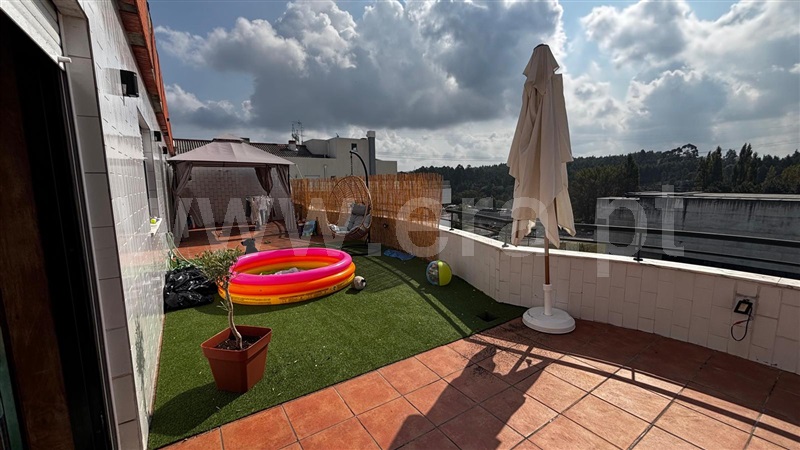 Apartamento T2 / Santa Maria da Feira, Lobão, Gião, Louredo e Guisande