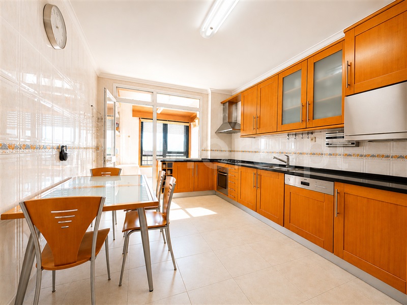Apartamento T3 / Santa Maria da Feira, Paços de Brandão