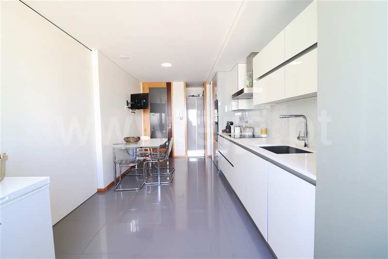 Apartamento T3 Santa Maria da Feira, PASSIONISTAS/ ESPARGO - 1492914 - 9