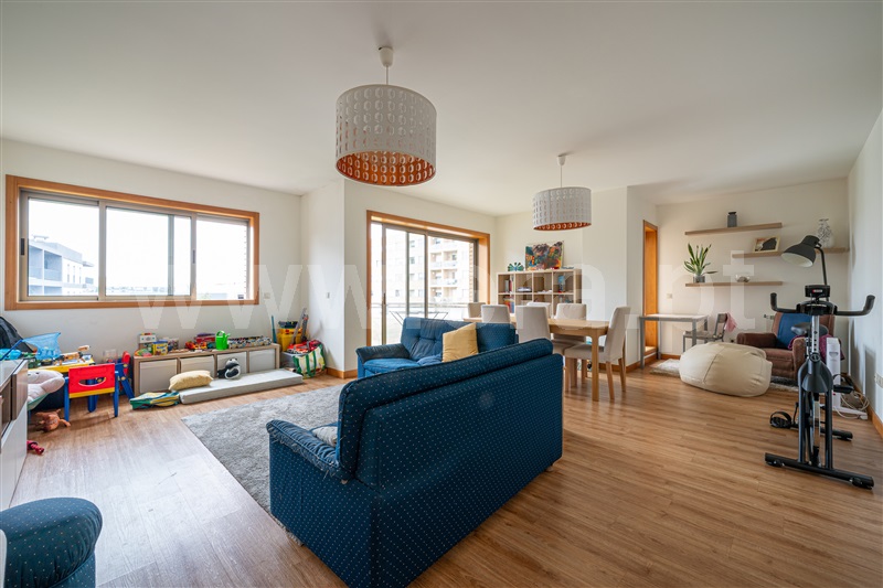 Apartamento T3 / Santa Maria da Feira, Santa Maria da Feira, Travanca, Sanfins e Espargo
