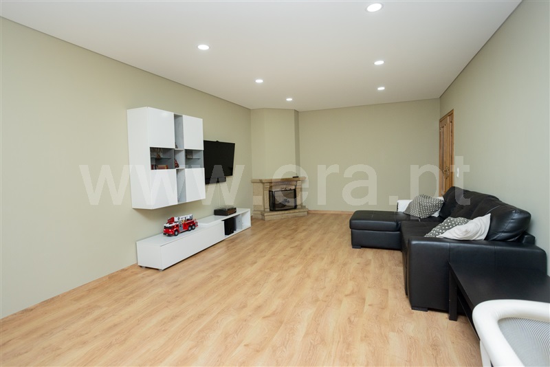 Andar Moradia T3 / Santa Maria da Feira, São João de Ver
