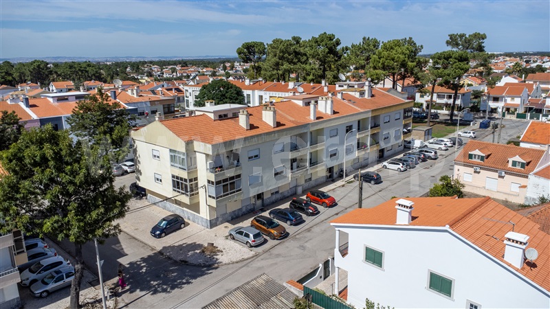 Apartamento T3, Azeitão (São Lourenço e São Simão), Setúbal (Foto 2 de 17)