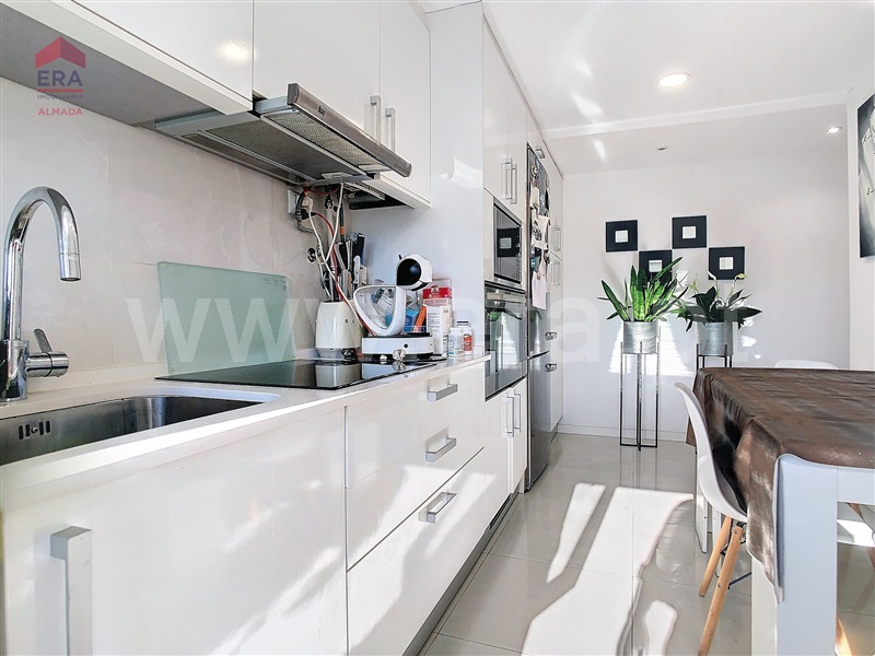 Apartamento T3 à venda em Setúbal (São Julião, Nossa Senhora da Anunciada e Santa Maria da Graça), Setúbal — foto 2