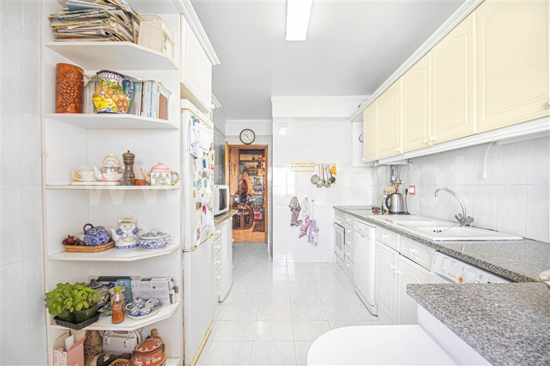 Apartamento T3 / Sintra, Massamá e Monte Abraão