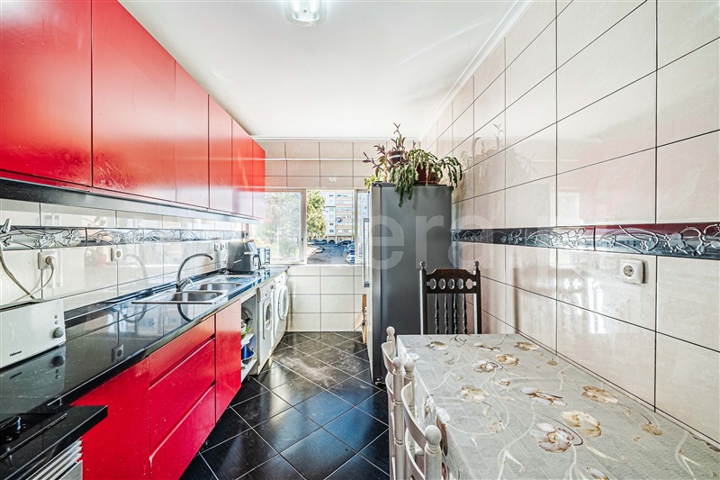 Apartamento T3 / Sintra, Massamá e Monte Abraão