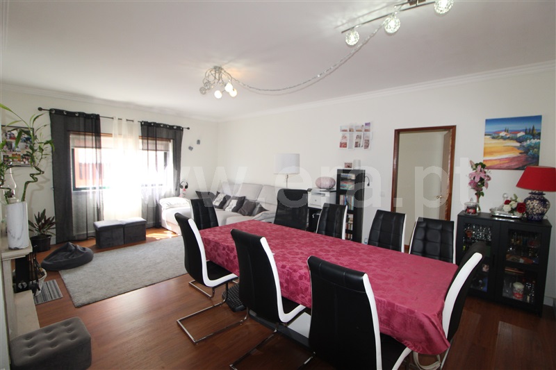 Apartamento T3 / Sintra, Vale Flores