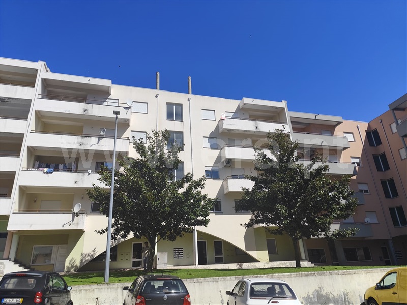 Apartamento T3 / Tarouca, Tarouca e Dálvares