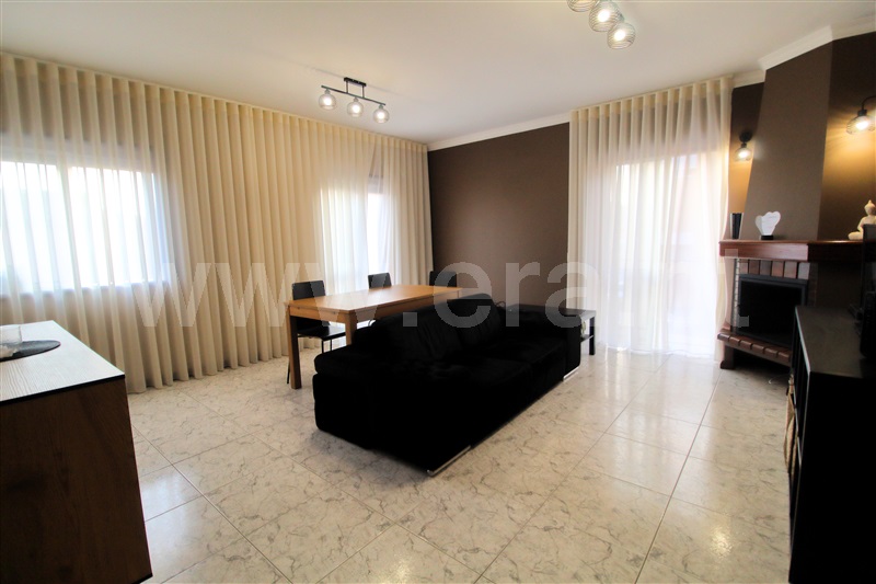 Apartamento T3 / Vila do Conde, Árvore