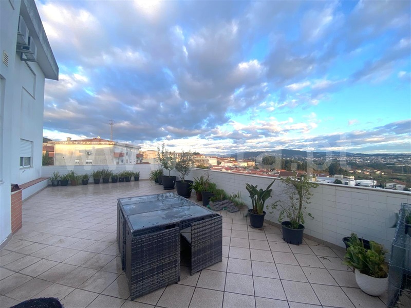 Apartamento T3 / Vila Nova de Famalicão, Oliveira (Santa Maria)