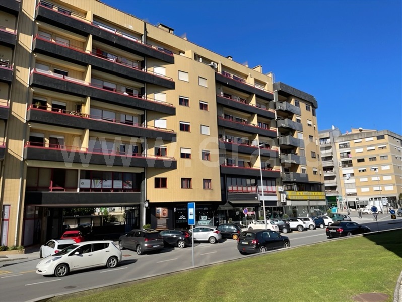 Apartamento T3 / Vila Nova de Famalicão, Vila Nova de Famalicão e Calendário