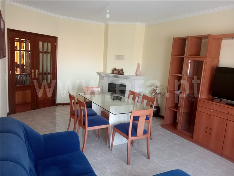 Apartamento T3 / Vila Nova de Gaia, Canelas