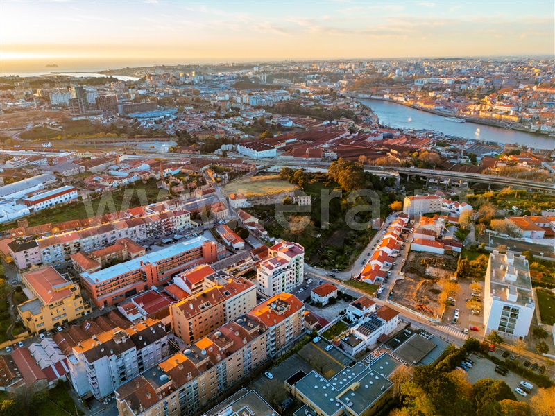 Apartamento T3 / Vila Nova de Gaia, Centro de Gaia