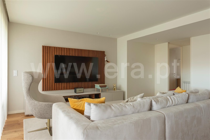 Apartamento T3 / Vila Nova de Gaia, Oliveira do Douro