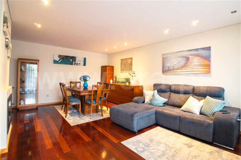 Apartamento T3 / Vila Nova de Gaia, Oliveira do Douro