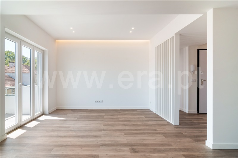 Apartamento T4 à venda em Almada, Cova da Piedade, Pragal e Cacilhas, Almada — foto 4