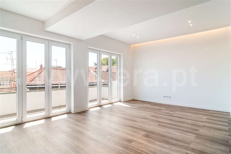 Apartamento T4 à venda em Almada, Cova da Piedade, Pragal e Cacilhas, Almada — foto 2