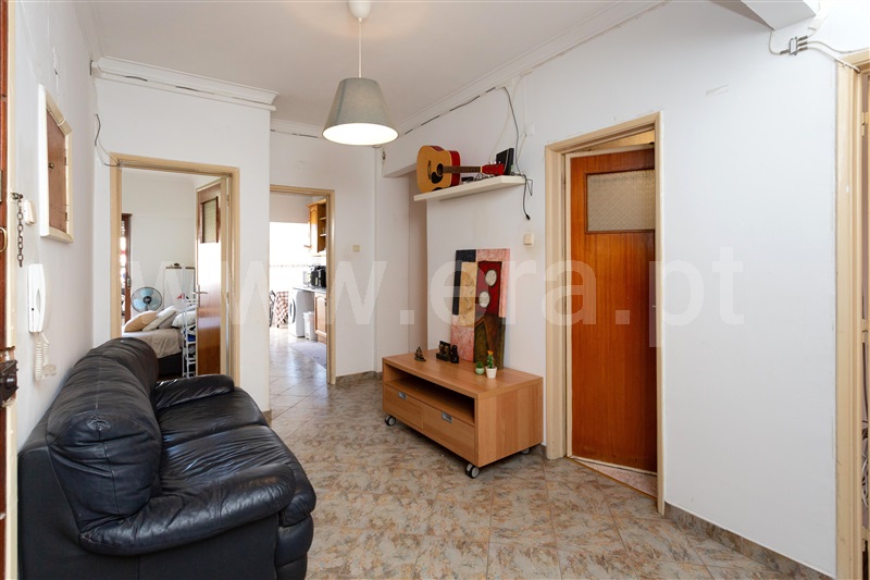 Apartamento T4 / Almada, Laranjeiro e Feijó