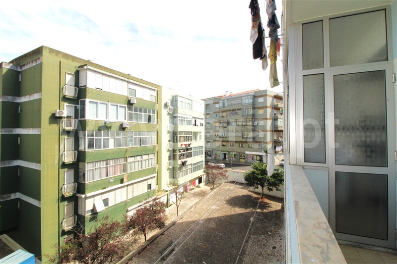 Apartamento T4 / Almada, Laranjeiro