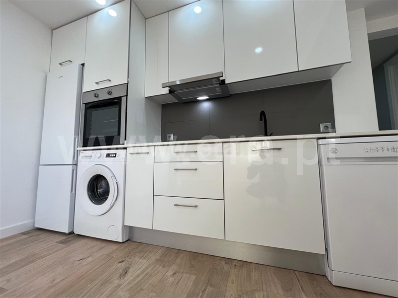 Apartamento T4 / Amadora, Águas Livres