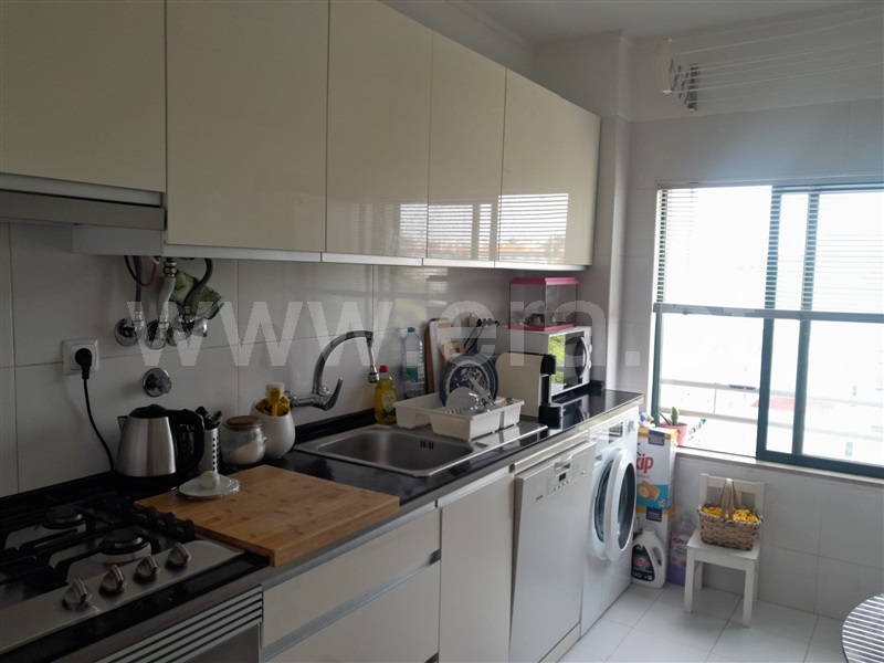 Apartamento T4 à venda em Alfragide Sul, Amadora — foto 2