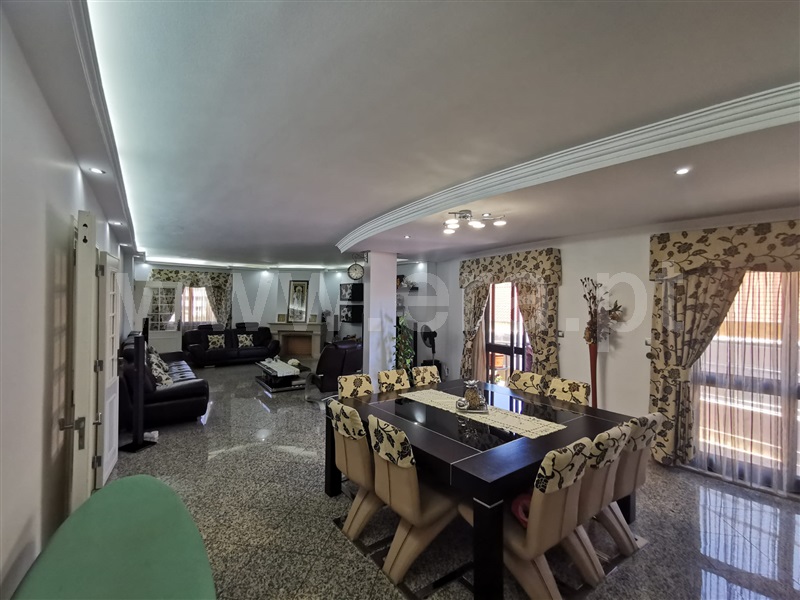 Apartamento T4 / Amadora, Venteira