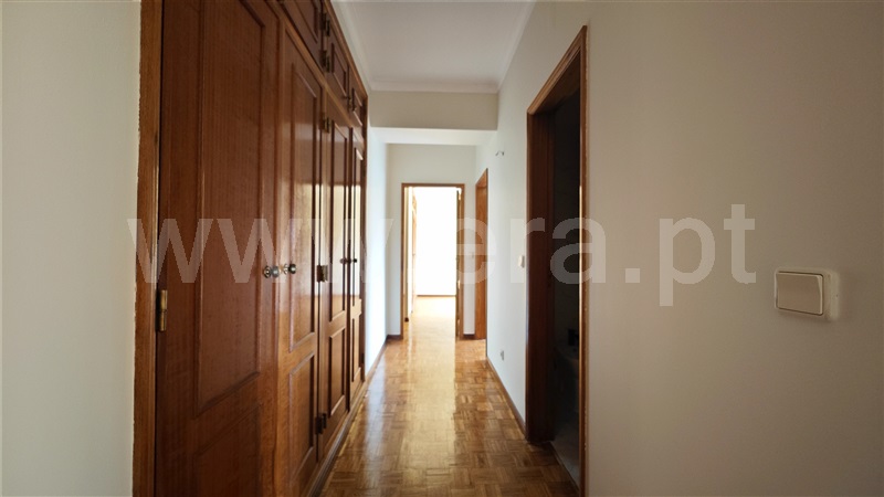 Apartamento T4 à venda em Santo António dos Olivais, Coimbra — foto 5