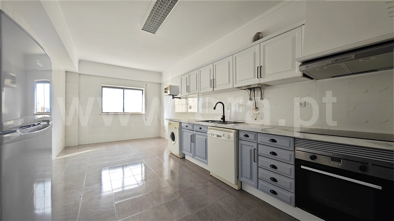 Apartamento T4 à venda em Santo António dos Olivais, Coimbra — foto 4