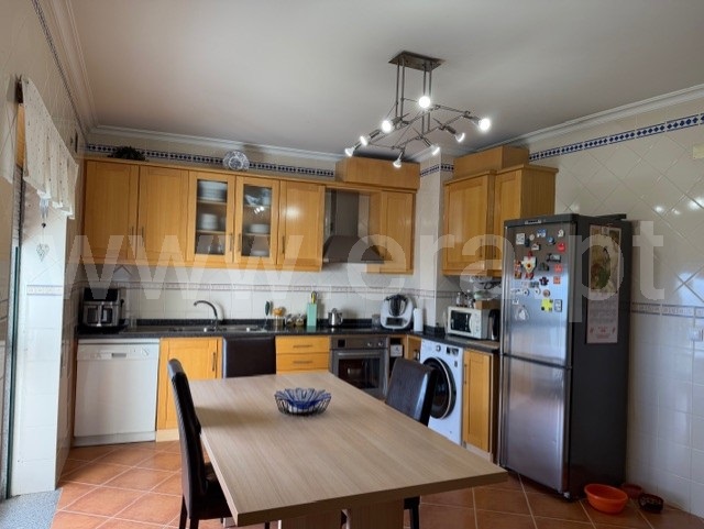 Apartamento T4 / Covilhã, Cantar-Galo e Vila do Carvalho