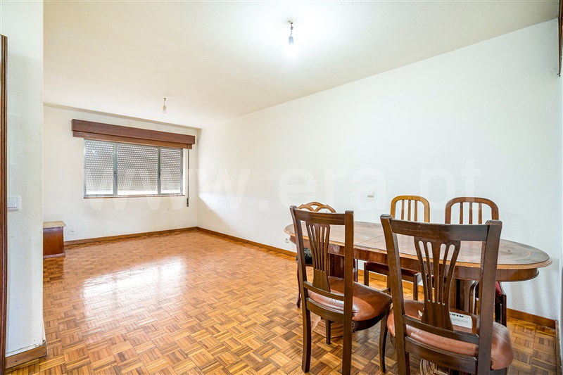 Apartamento T4 em Anta e Guetim, €180.000