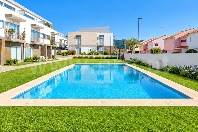 Apartamento T4 em Cepães, €375.000